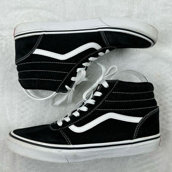 Vans Youth Size 7 Sk8 High Top Sneaker Classic Black and White - Picture 2 of 12